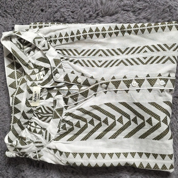 Dylan Fun Off White Green Print Short Sleeve Button cotton shirt size M - Picture 1 of 12